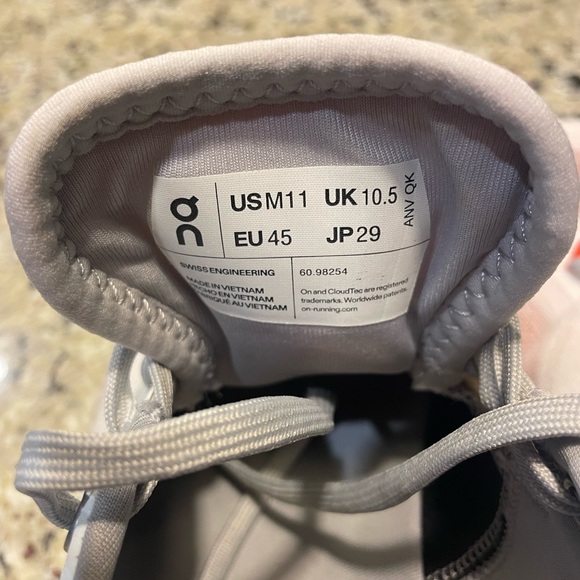 On Cloud X 3 - Picture 3 of 5